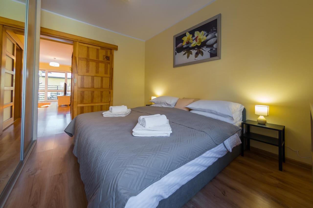 Komfortowy Apartament W Centrum Ustronia Buitenkant foto