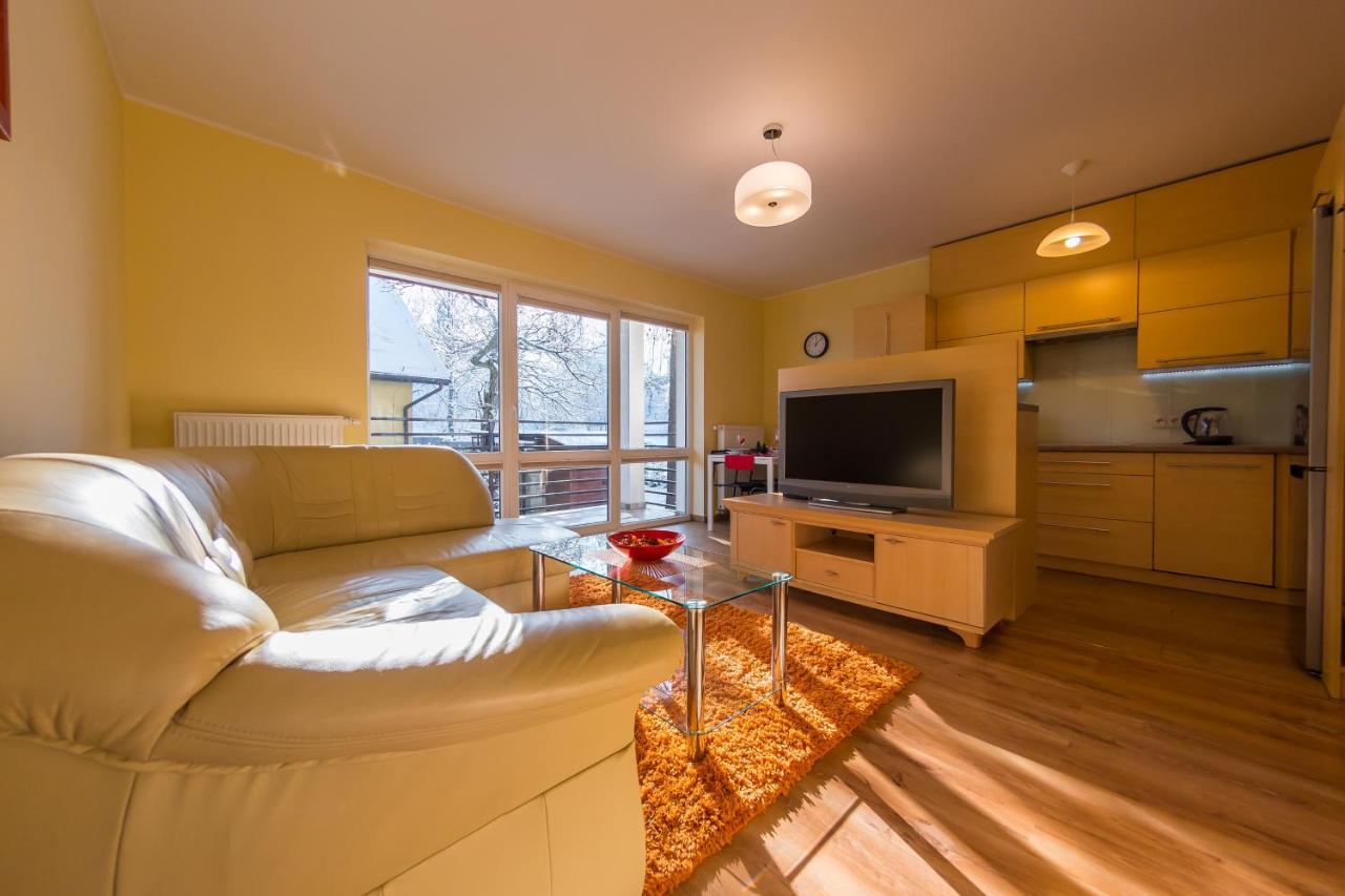 Komfortowy Apartament W Centrum Ustronia Buitenkant foto