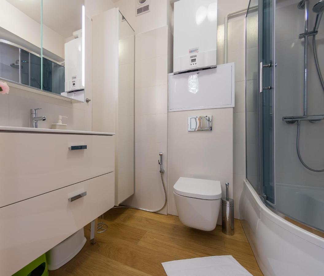 Komfortowy Apartament W Centrum Ustronia Buitenkant foto