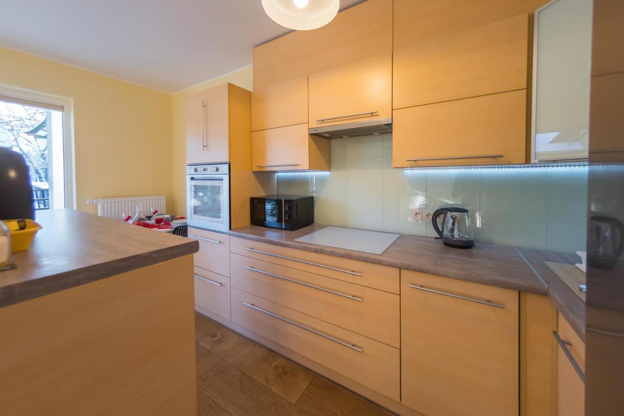 Komfortowy Apartament W Centrum Ustronia Buitenkant foto