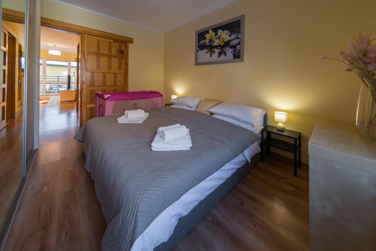 Komfortowy Apartament W Centrum Ustronia Buitenkant foto