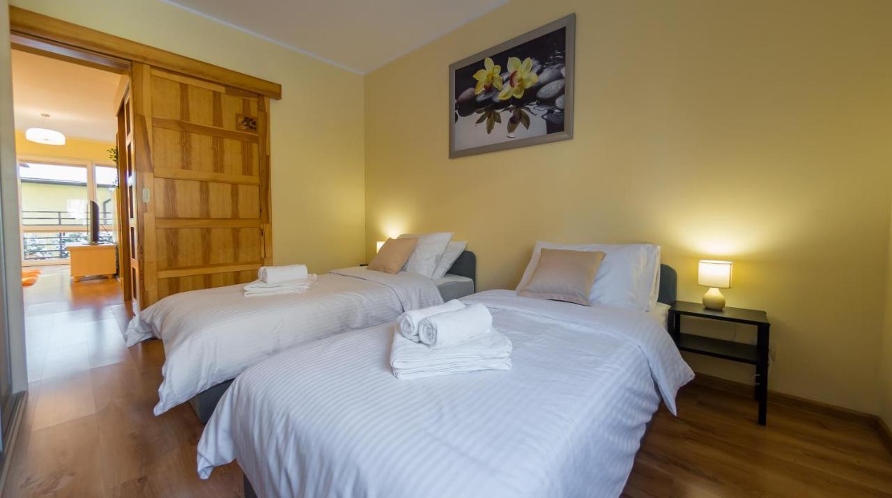 Komfortowy Apartament W Centrum Ustronia Buitenkant foto
