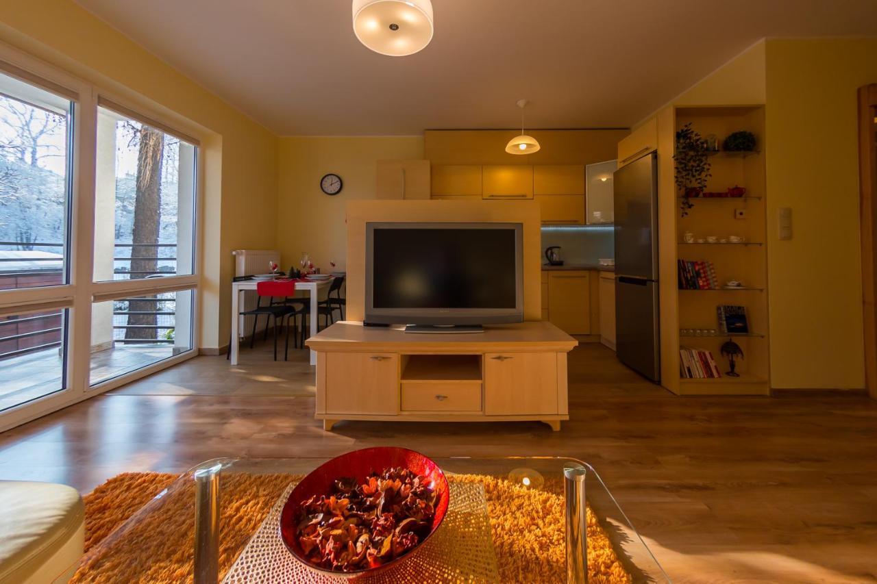 Komfortowy Apartament W Centrum Ustronia Buitenkant foto