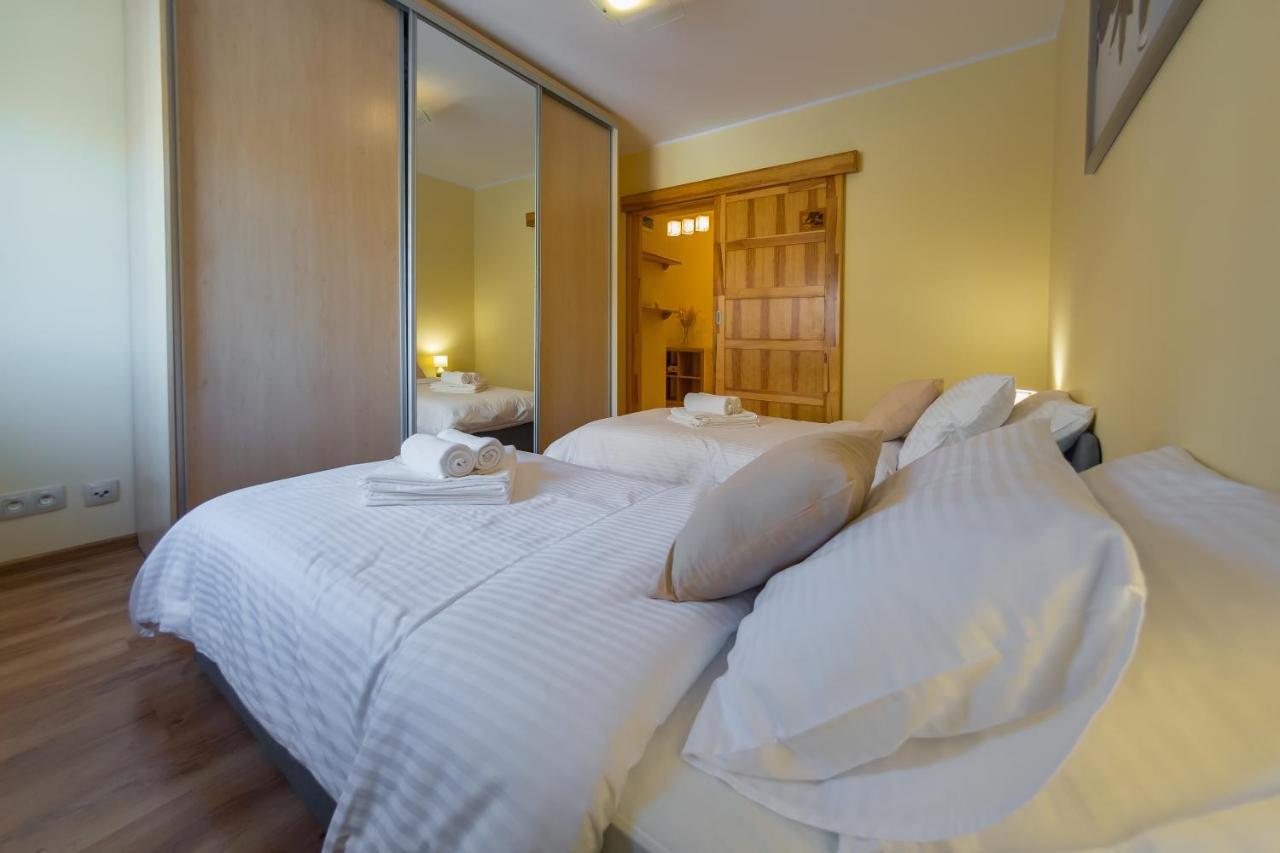 Komfortowy Apartament W Centrum Ustronia Buitenkant foto